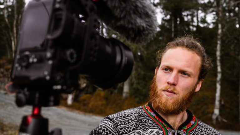 Photo vlogging camera